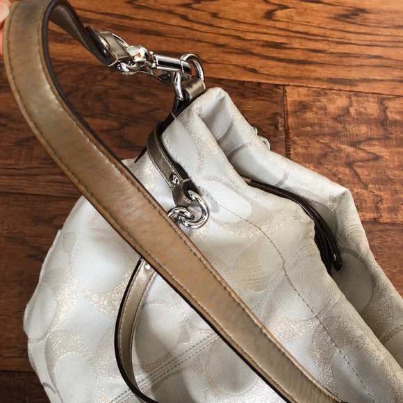 Coach Shoulder/Handbag - Picture 5 of 8